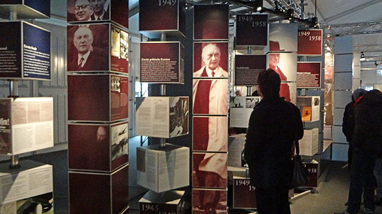 Adenauer - de Gaulle Ausstellung auf dem Odeonsplatz (©Fotos: Martin Schmitz)